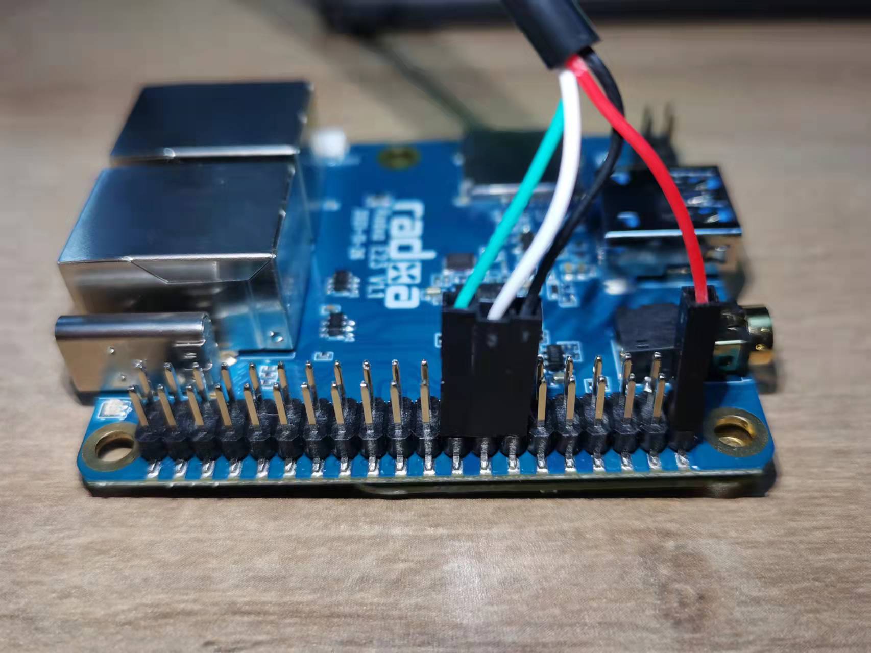 Radxa-e23-red-wire-5v.jpg